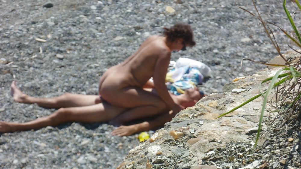 Nudist beach  Voyeur (16/98)
