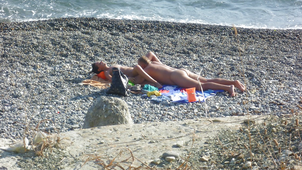 Nudist beach. Voyeur (51/98)