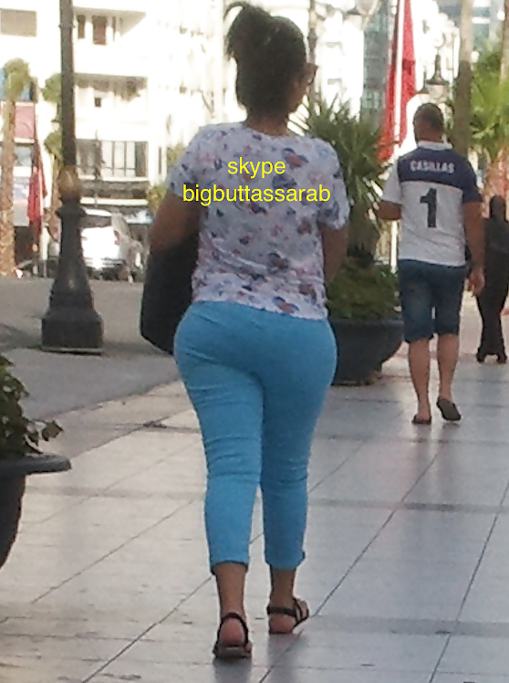 arab ass jeans walkin  (1/1)