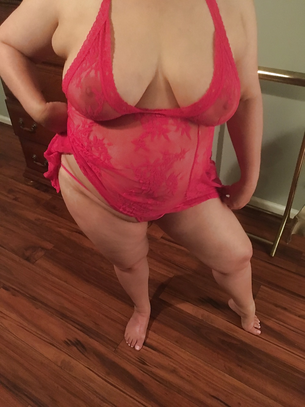 Wife red lingerie (17/22)