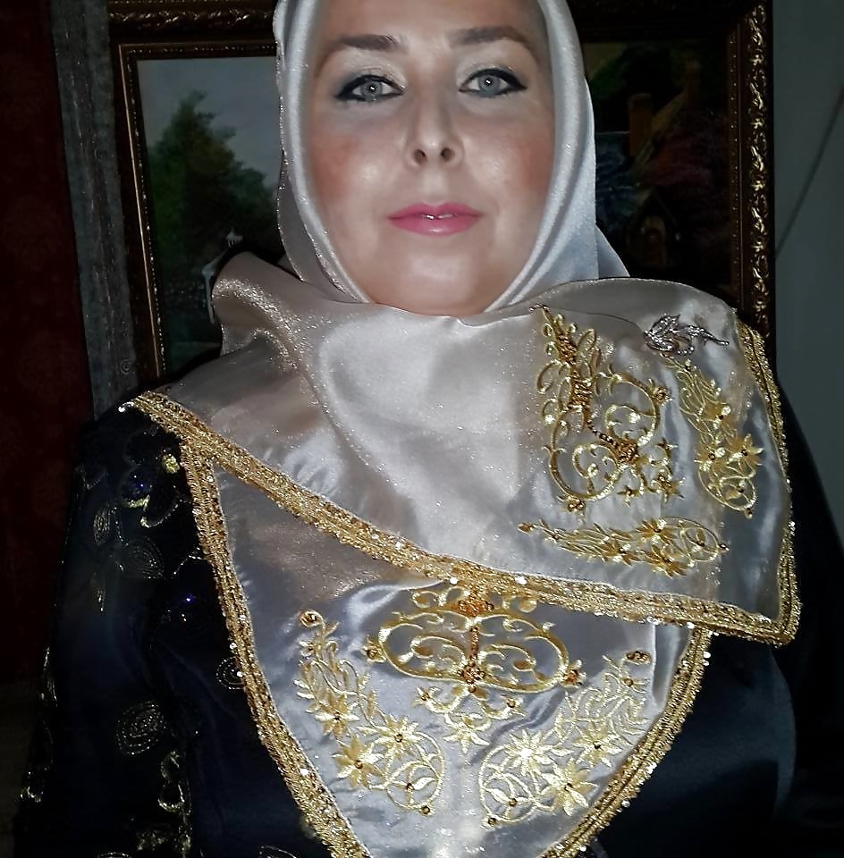Atesli Turbanli Turk Kisraklari - Hot Turkish Hijab Mature (13/98)