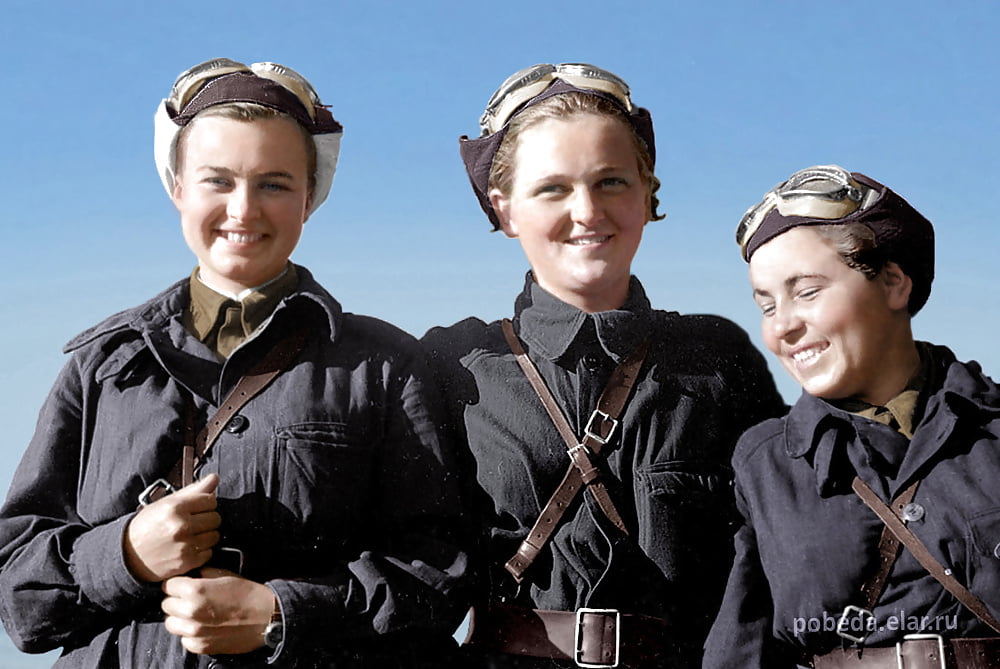female_soviet_aviators_night_witches_1941-1945 (5/17)