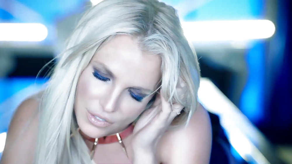Britney Spears Bitch 1 Caps (21/55)