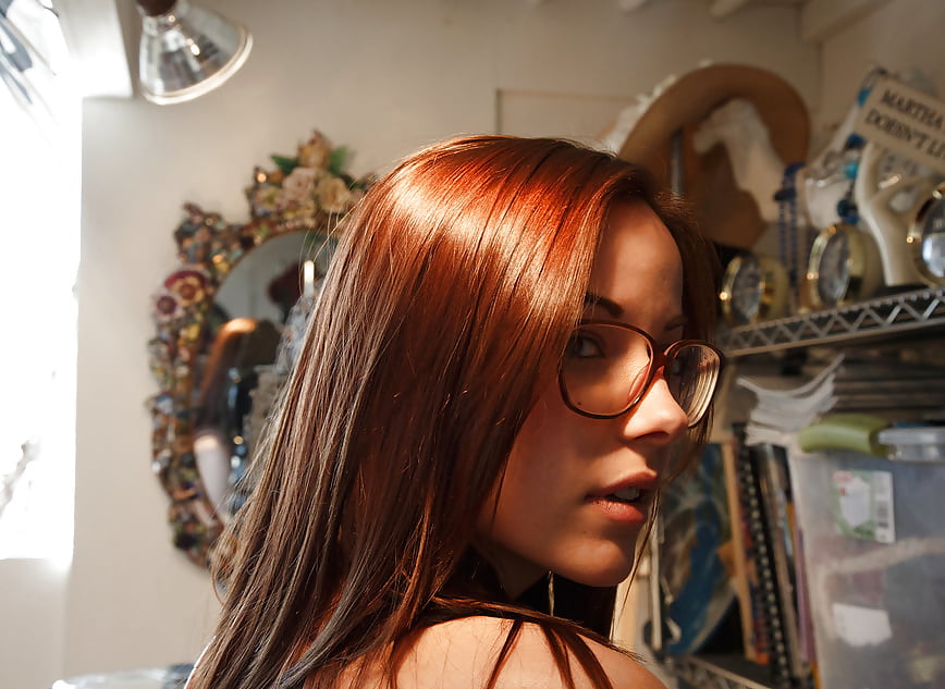 Sexy fair-skinned redhead lust-angel-IV (4/32)