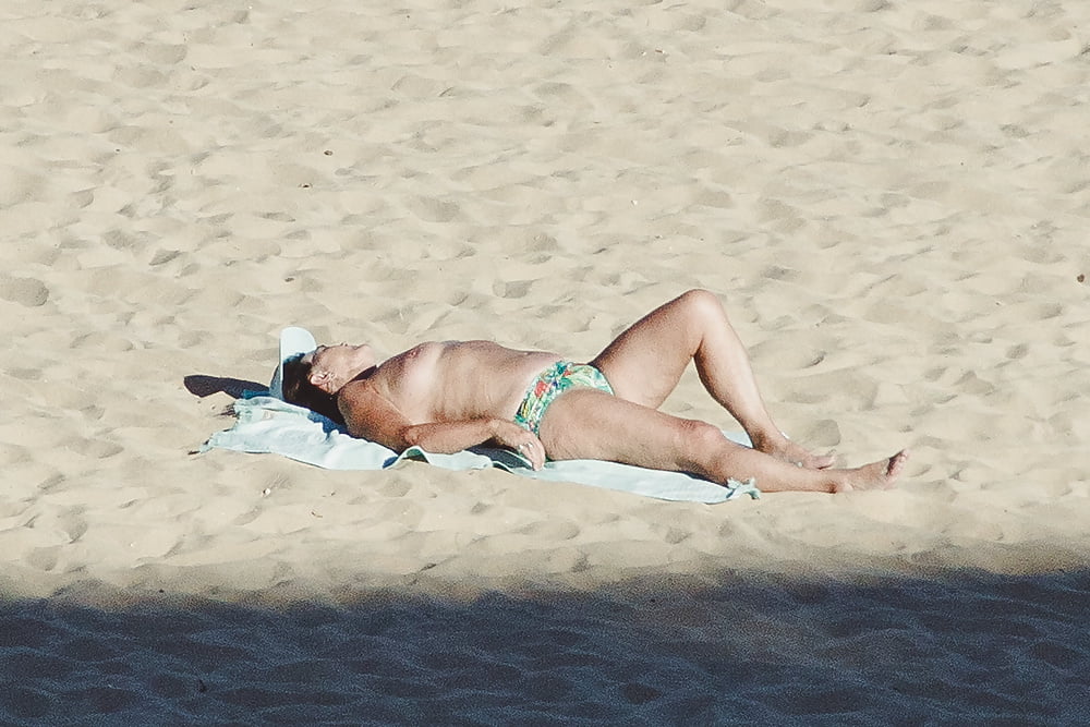 Spying Naked Old Portuguese Mature at Beach! (2/30)