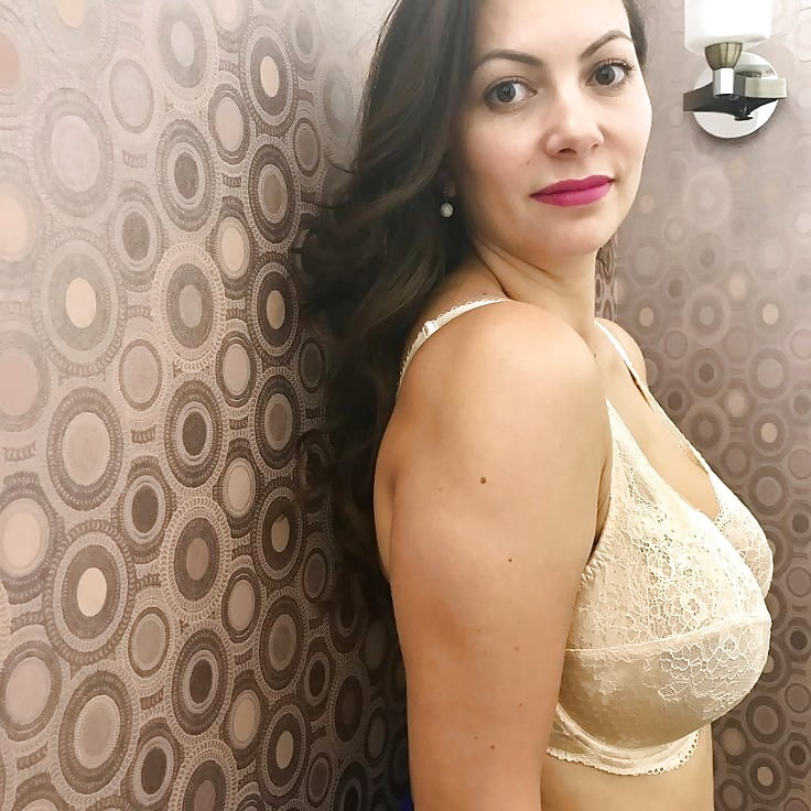 Russian_busty_lingerie_model_natalia (16/23)