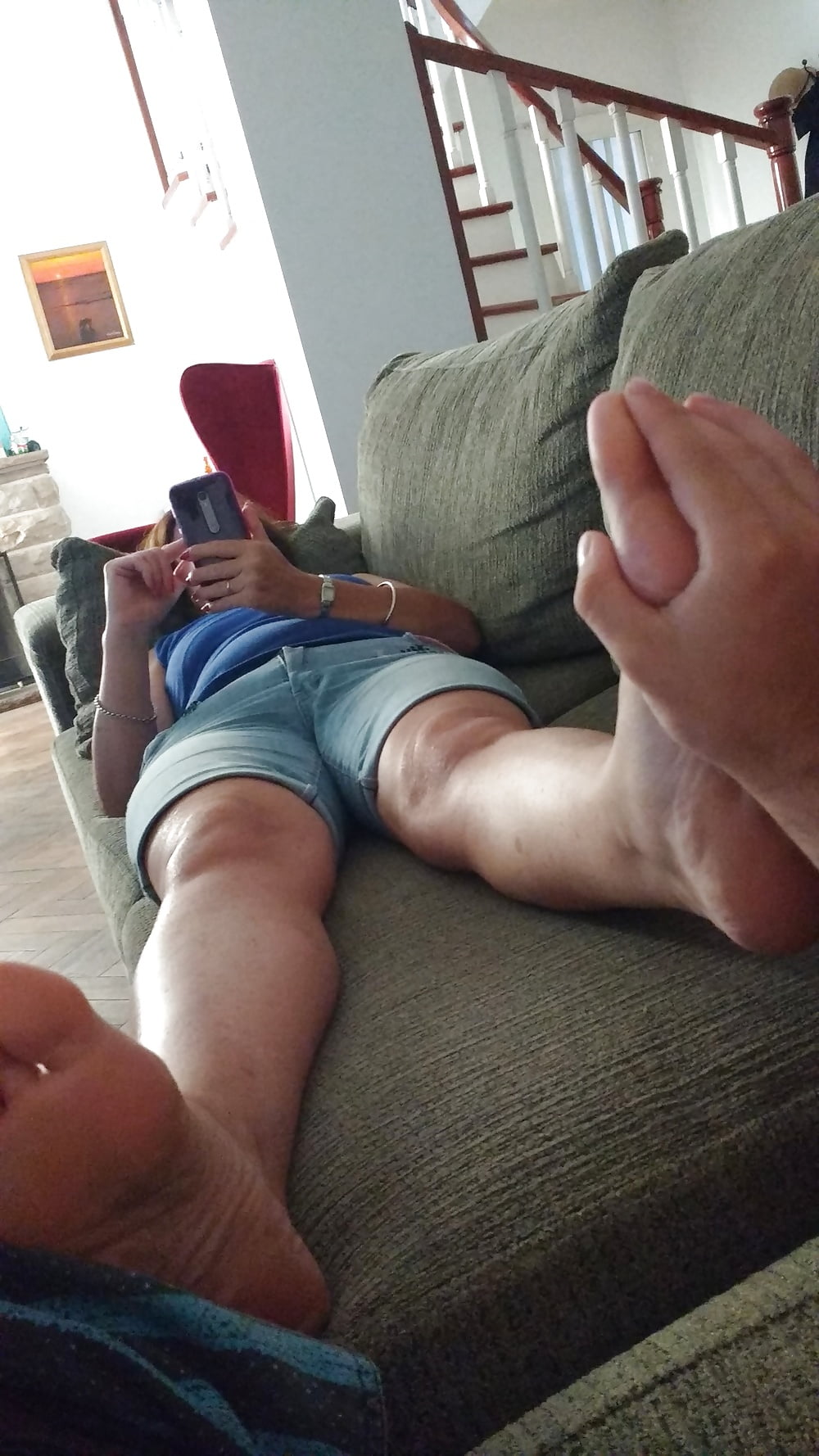 mom_s_feet_and_ass (7/10)