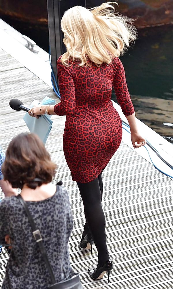 Holly_Willoughby_needs_her_fat_arse_pounded (1/13)