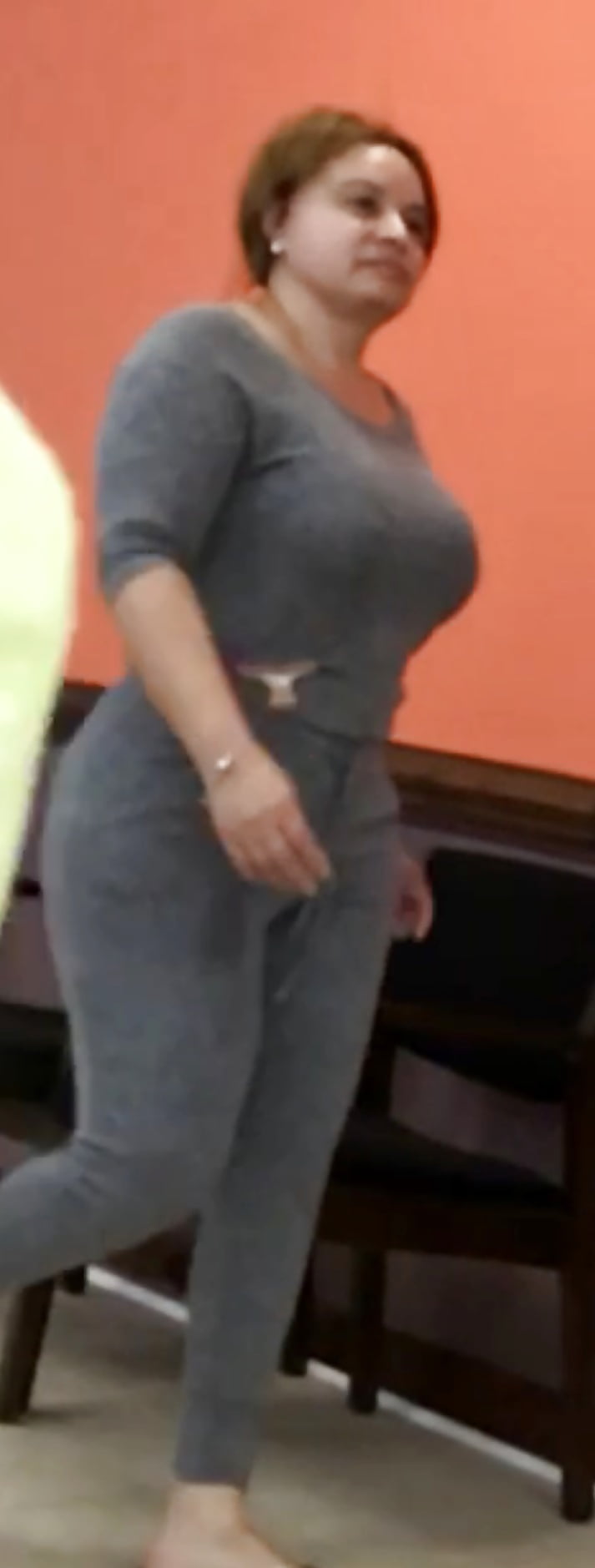 Milf working that ass back and forward (22/24)