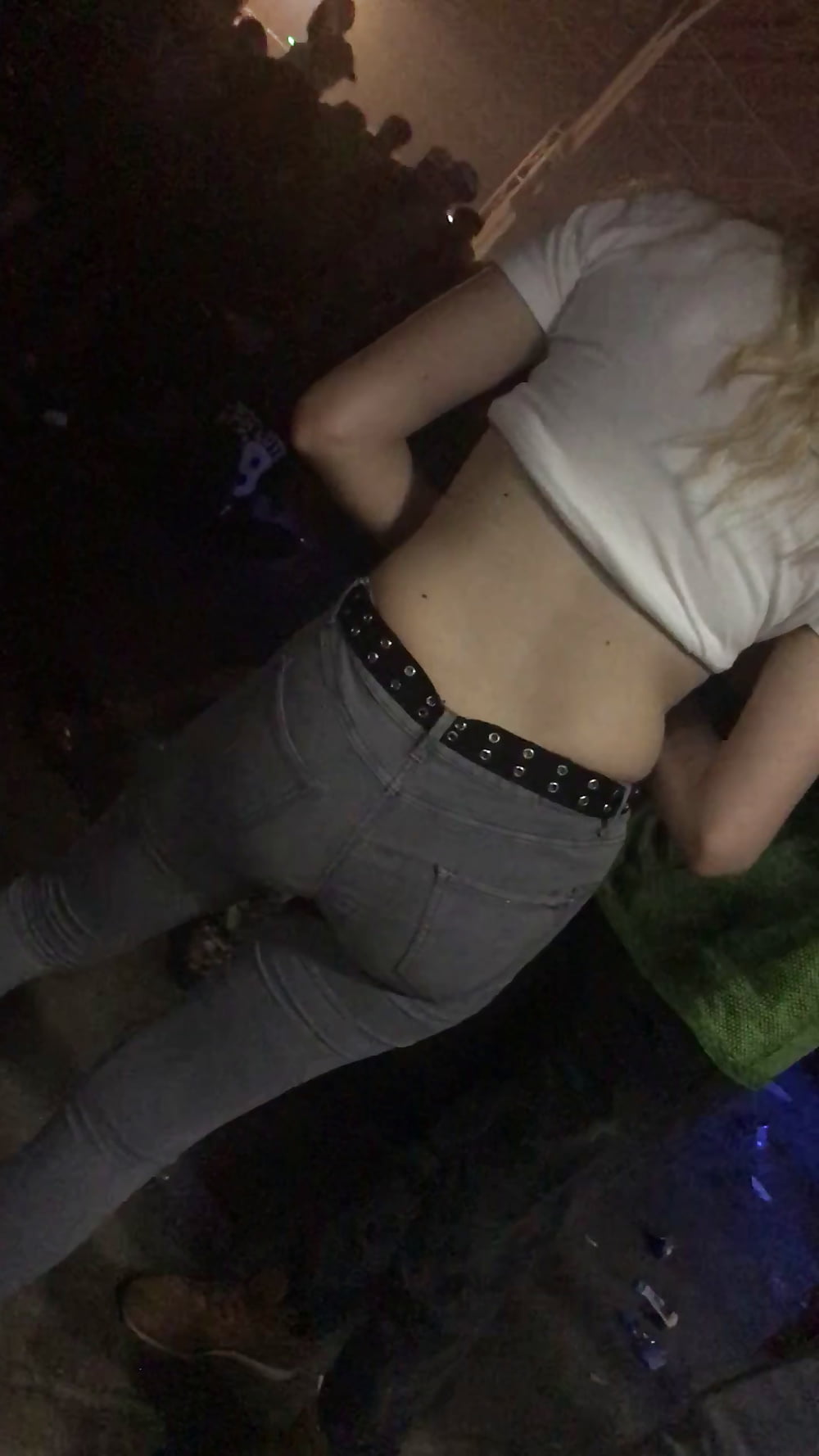 hot teen ass in jeans and face (9/15)