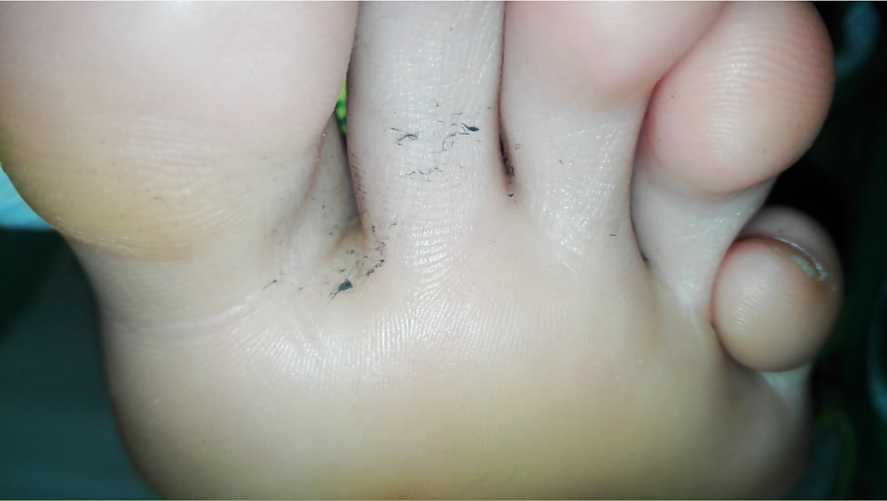 My_Wifes_Smelly_Rough_Feet_3 (18/20)