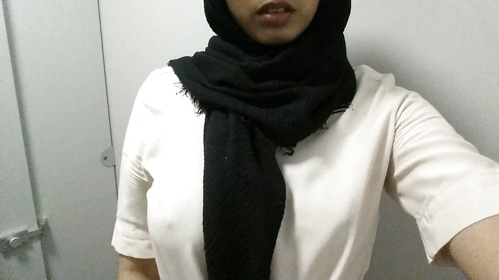 Hijabi Hijab bengali big tits East London (8/8)