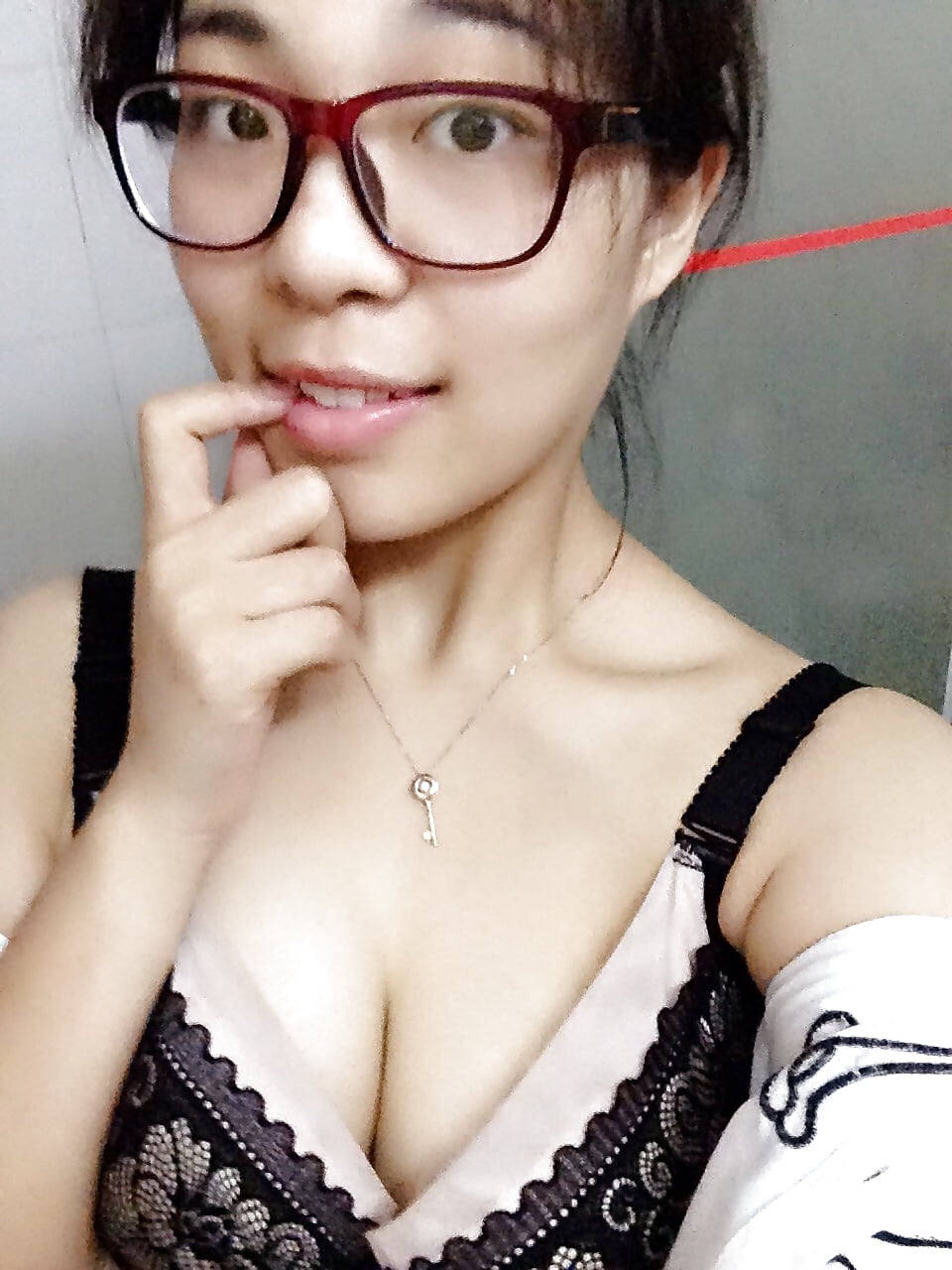 Nerdy_Chinese_girl (29/97)