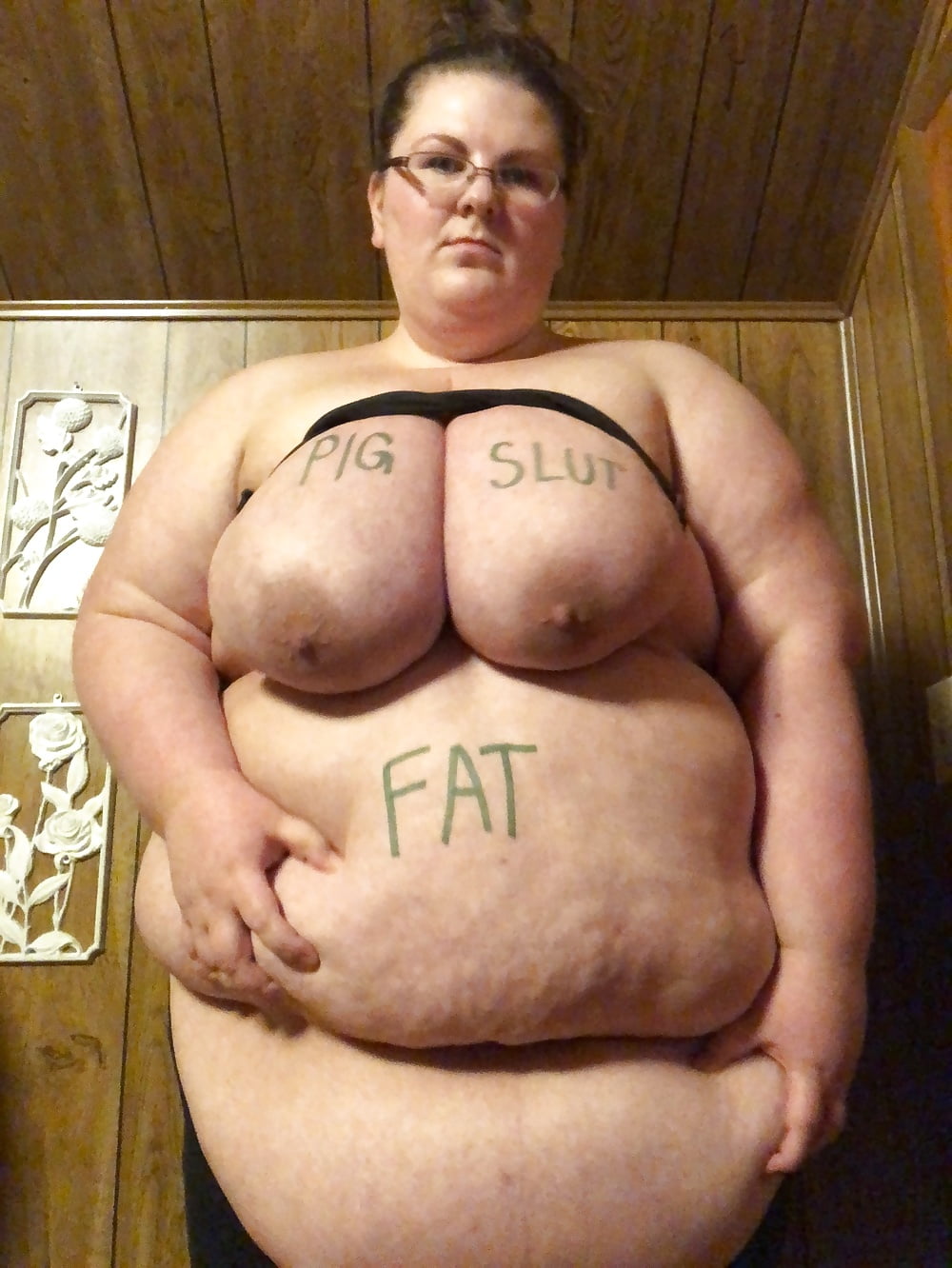 Fat_dumb_slut (1/10)