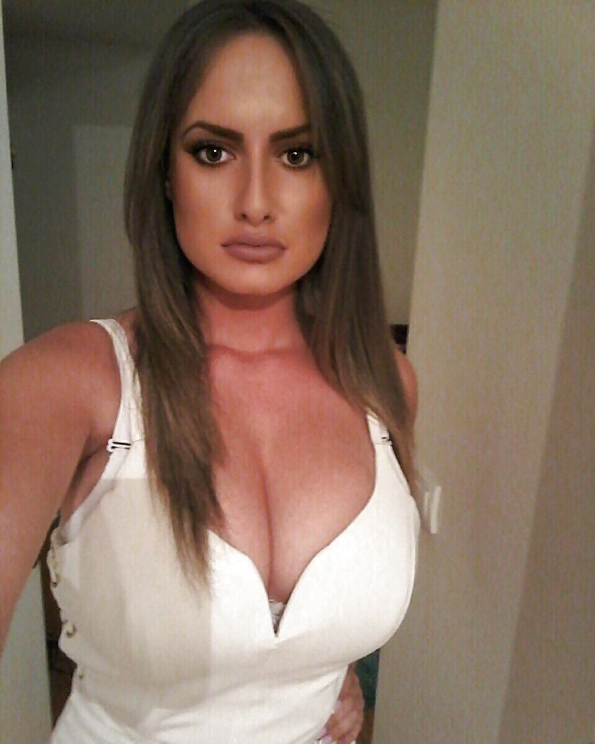 Katarina_Vuckovic_Serbian_Big_Tits (15/36)