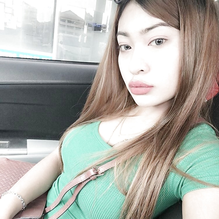Beautiful Busty Selfie Malay Cutie (3/56)