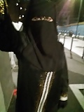 salope en niqab dans la rue (8)