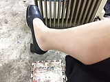 Shoe_and_stocking_office_work (1/4)