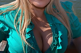 MILF_Latino_Flashes_in_Park (4/37)