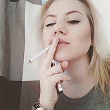 Smoking_fetish_sexy_young_babes_16 (4/13)