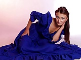 Brunette_in_a_blue_dress_taking_it_off (41/98)