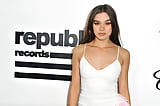 Hailee Steinfeld VMA After Party 8-27-17 (Pokies) (20)