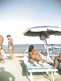 Italian_milf_on_the_beach_-_milf_italienne_a_la_plage (6/9)
