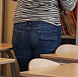 Various_jeans_ass_voyeur_captures_of_the_day (4/5)