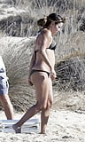 Eva Longoria Pregant at Beach in Greece 9-7-17 (48)