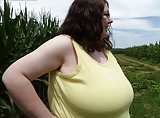 Huge_Saggy_Tits_in_a_Cornfield (8/9)