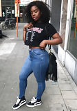Black_Girls_Ass_and_Thighs_in_Jeans (8/98)