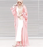 Hijab_muslim_girl_with_hot_feet (4/10)