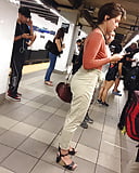 braless_hottie_on_the_NYC_subway_voyeur (17/19)
