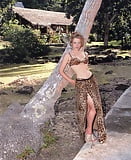 Gillian_Anderson_Jadran_Lazic_Hawaii_Photoshoot_1996_ (24/32)