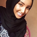 Sexy_Beautiful_Moroccan_Arab_Hijabi_Blowjob_Face (4/23)