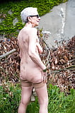 Romy_70yo_in_the_garden_of_an_old_house (21/29)