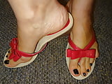 Feet_and_Toes_in_Heels_and_Sandals_and_Flipflops (47/48)