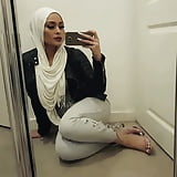 Sexy_Hijabi_in_Slutty_Heels_Lips (20/54)
