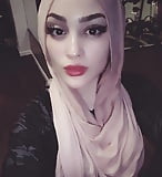 Sexy_Hijabi_in_Slutty_Heels_Lips (7/54)