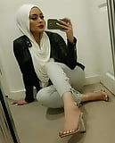 Sexy_Hijabi_in_Slutty_Heels_Lips (4/54)
