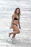 Hilary_Duff_in_Bikini_at_a_Beach_in_Malibu_9-4-17 (15/54)