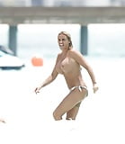 Katie_Price_Jordan_Topless_Beach (8/21)