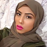 Sexy_Muslim_Hijabi_Beurette_Arab_Moroccan_Paki_Sluts (21/31)