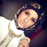 Sexy_Muslim_Hijabi_Beurette_Arab_Moroccan_Paki_Sluts (6/31)