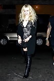 Avril_Lavigne__TAO_night_club_in_LA_9-27-17 (10/22)