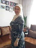 hot_turkish_hijab_turbanli_ve_big_boobslu_mature (23/35)