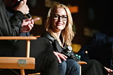 _Gillian_Anderson_X-Files_panel_2017_NY_Comic_Con_10-8-17 (3/10)