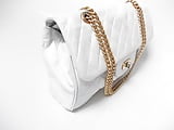 White_quilted_leather_handbag (19/19)