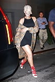 _Rihanna_O A_Leggy_in_NY_10-10-17 (3/27)
