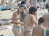 3_Topless_teens_on_the_beach (18/91)